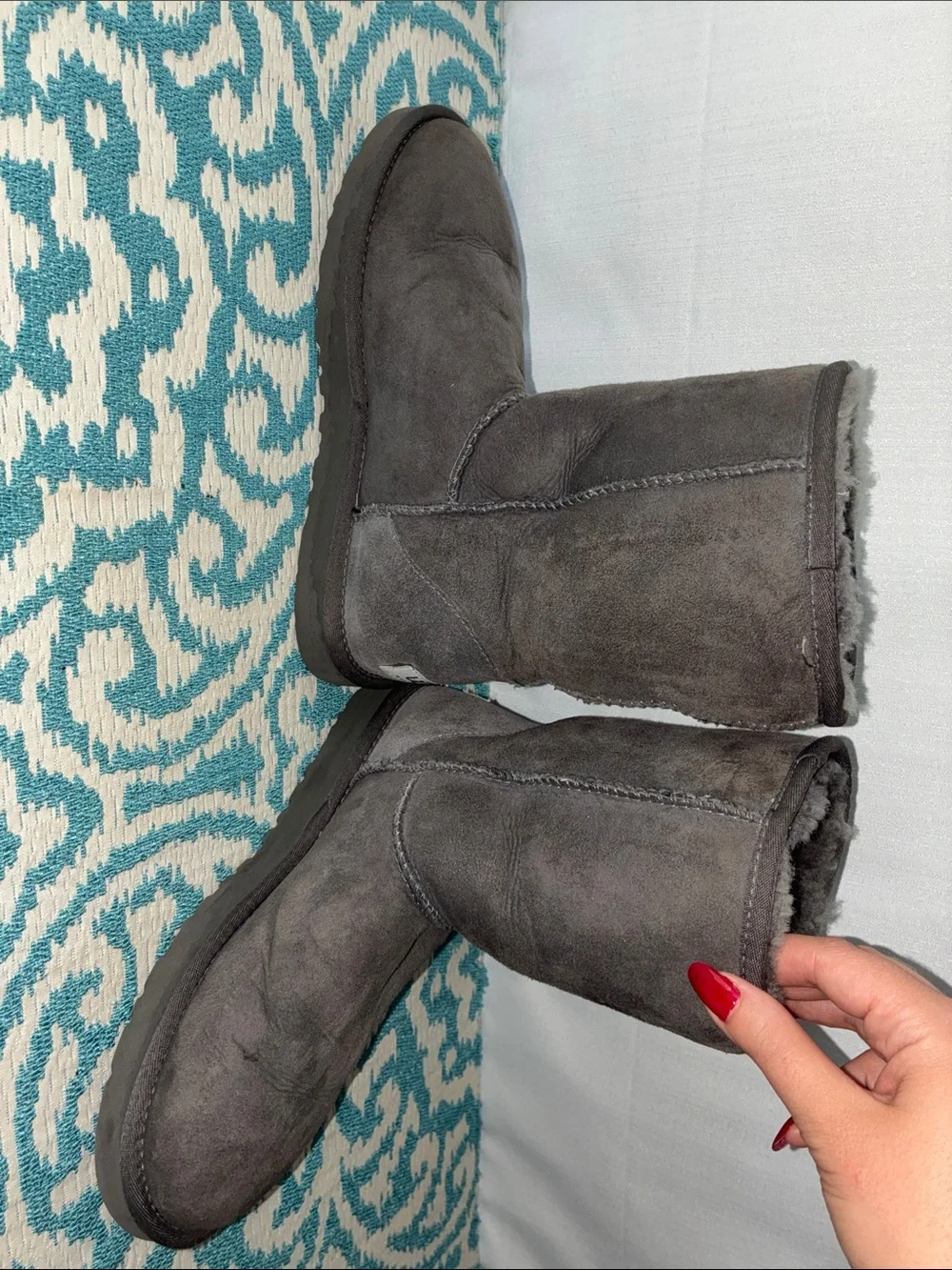 UGG Women's Classic Short shearling Winter Midcalf Boots - Charcoal Gray Sz 7